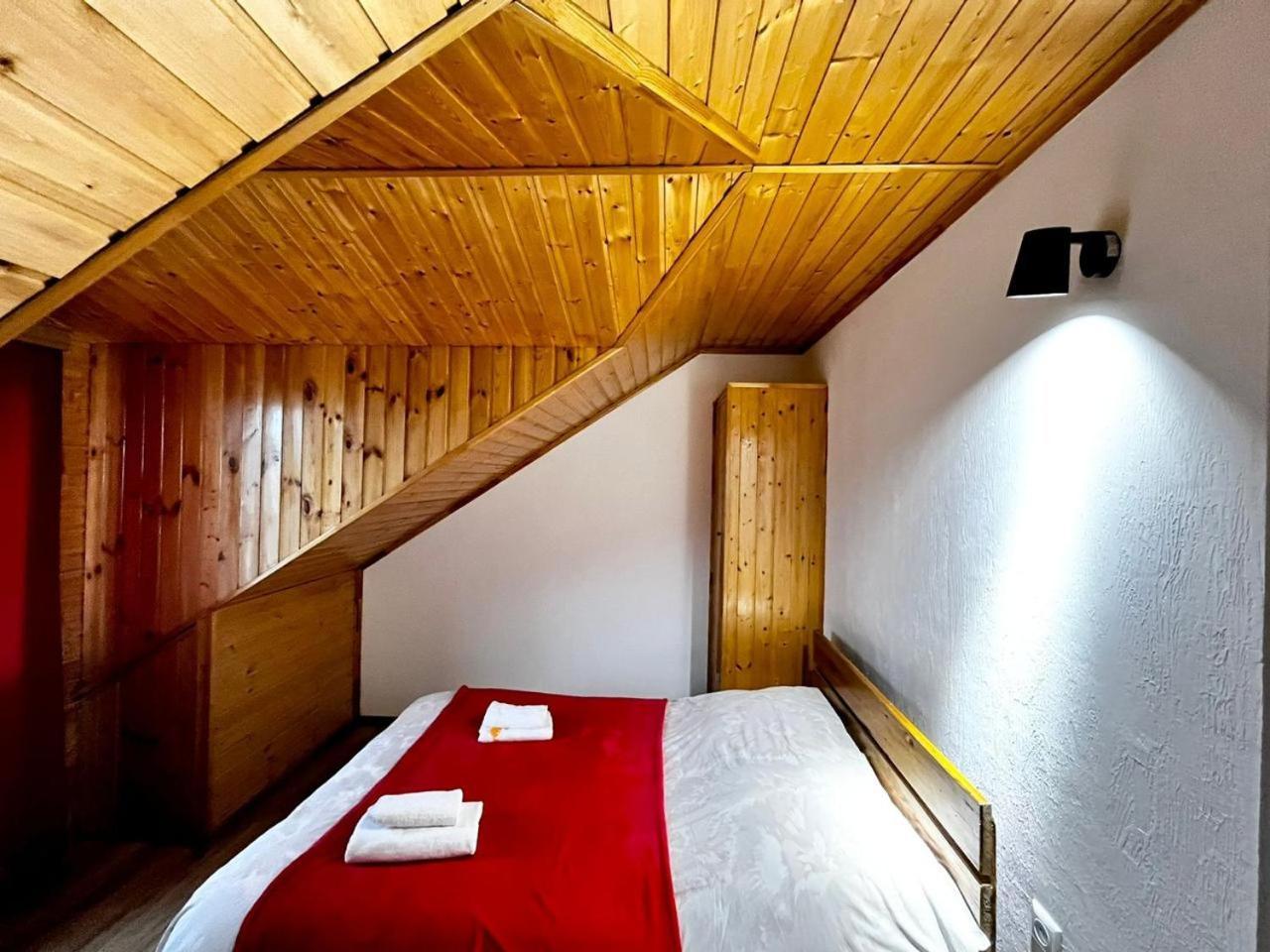 Nino & Irodi'S Guest House Kutaisi Exterior foto